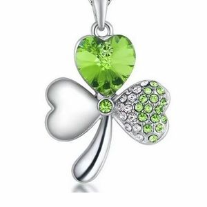 Silver clover necklace